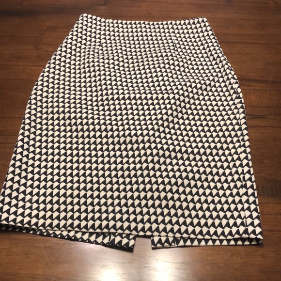 Banana Republic Dresses & Skirts - ⚡️3/$15⚡️Banana Republic size 6 skirt